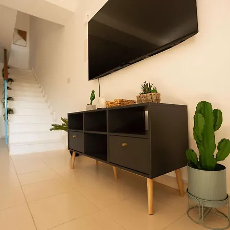 Maisonette In Universal - Pool & Parking Feriehus