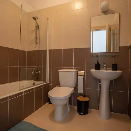 Feriehus Maisonette In Universal - Pool & Parking *